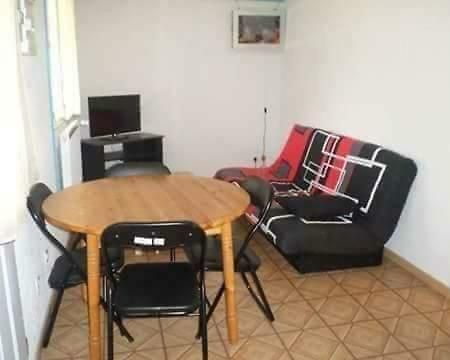 Gogo Location 1 Apartment Forest-Saint-Julien ภายนอก รูปภาพ