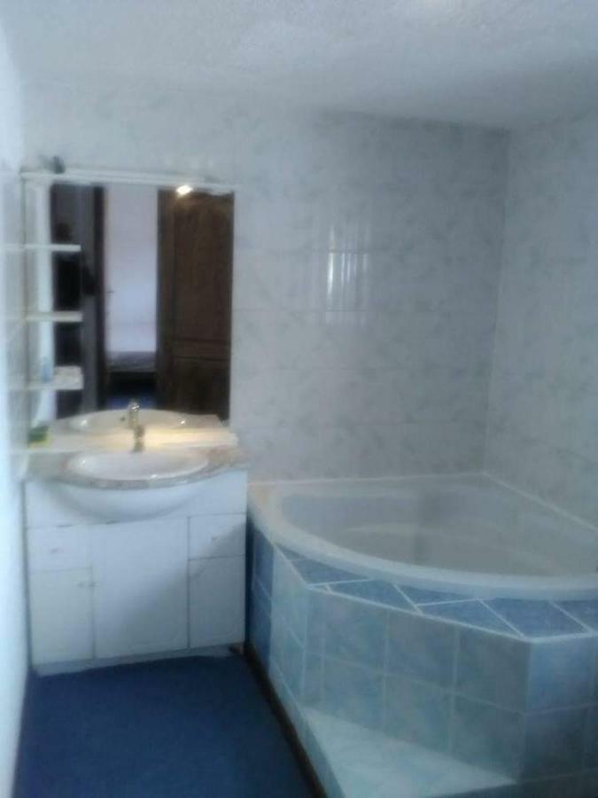Gogo Location 1 Apartment Forest-Saint-Julien ภายนอก รูปภาพ